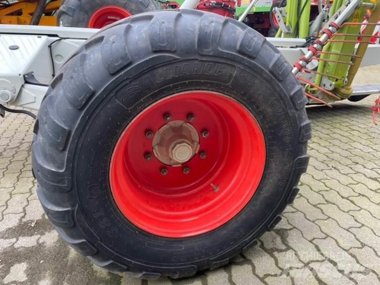 CLAAS Liner 3600 Swathers