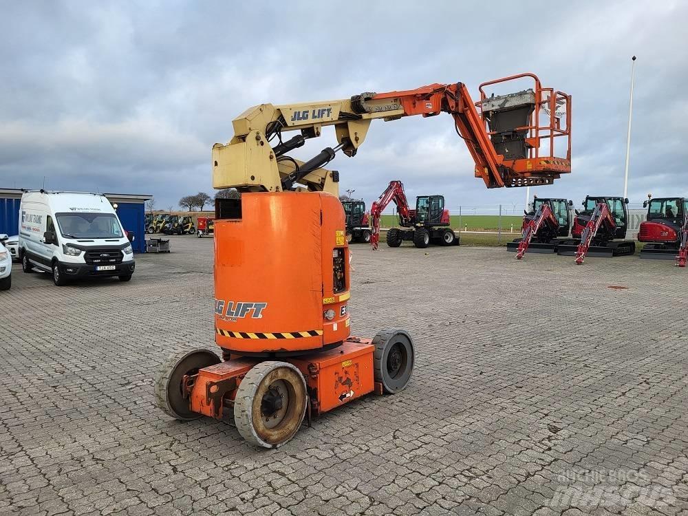 JLG E 300 AJP Articulated boom lifts