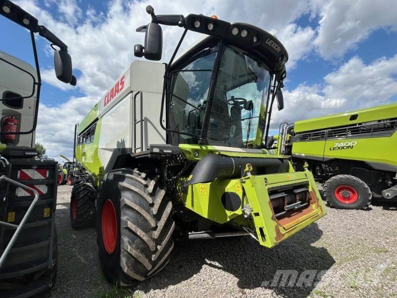 CLAAS LEXION 7600 Combine harvesters
