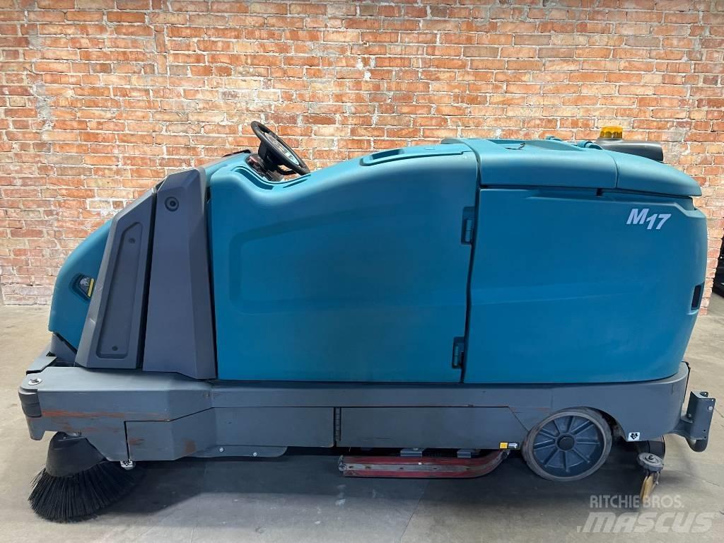 Tennant M 17 Combination sweeper scrubbers