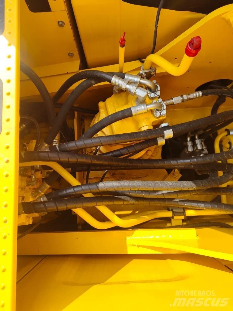 Komatsu PC 200 Crawler excavators