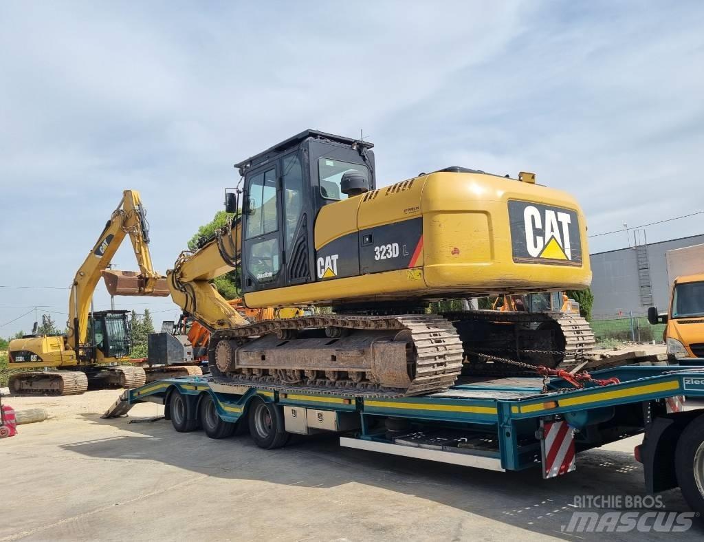 CAT 323 D L Crawler excavators