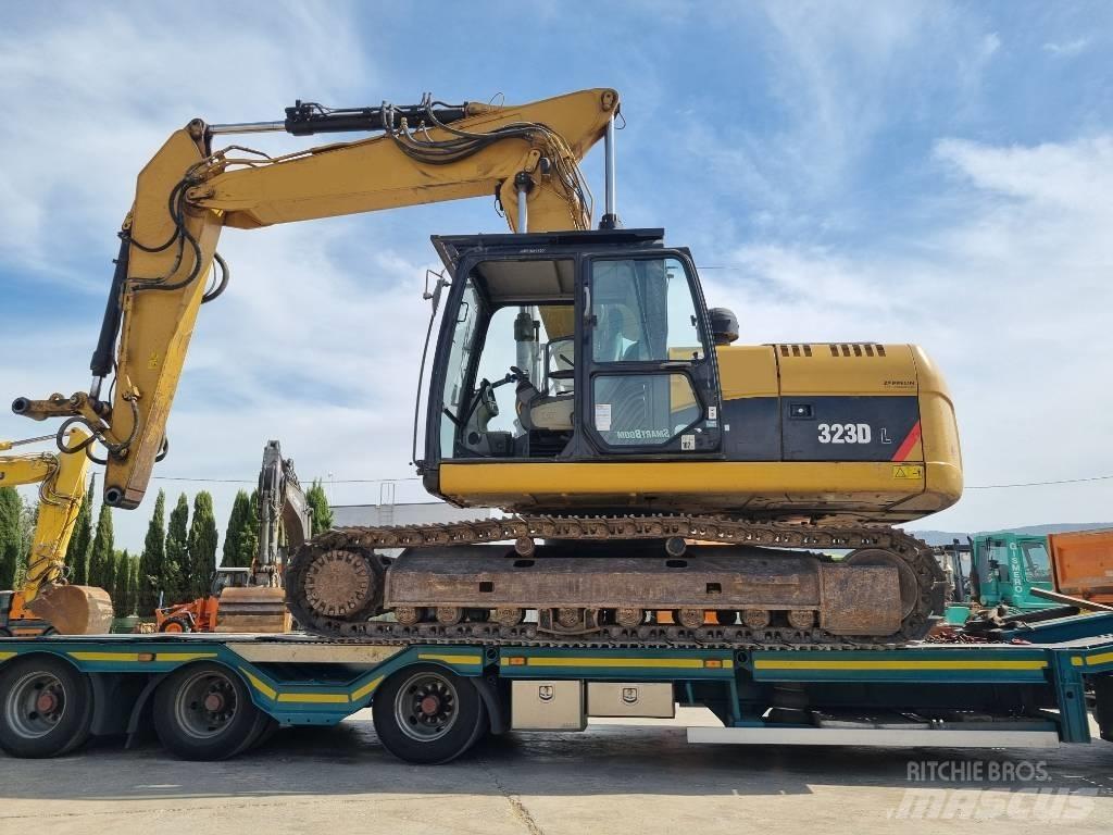 CAT 323 D L Crawler excavators