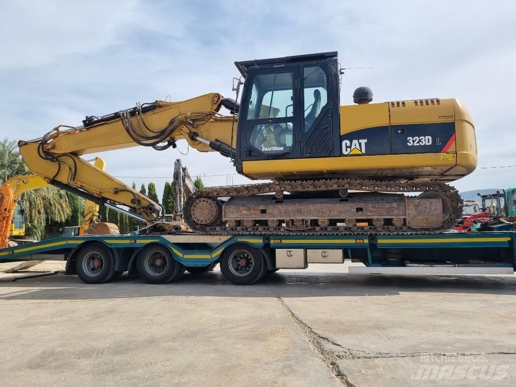 CAT 323 D L Crawler excavators