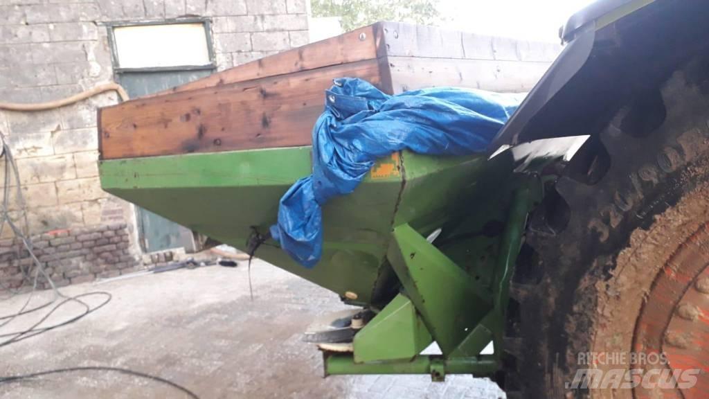 Amazone ZA-U 1001 Mineral spreaders