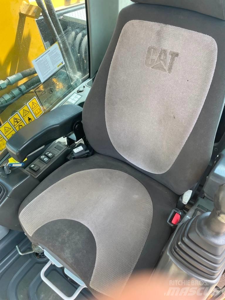 CAT M 313 D Wheeled excavators