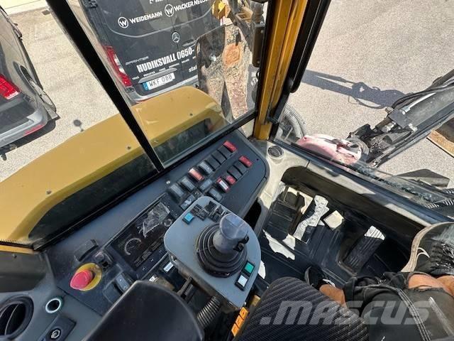 Huddig 1260B City Backhoe