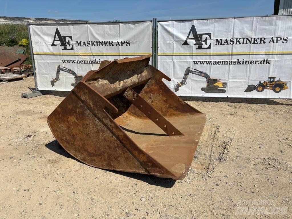  ukendt Graveskovl Buckets