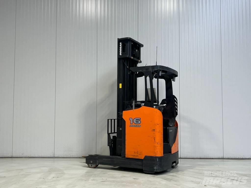 Doosan BR16JW-7 PLUS Reach truck
