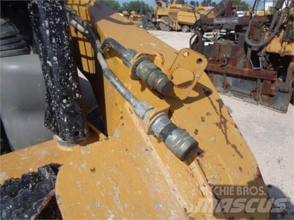 CAT 252B3 Skid steer loaders