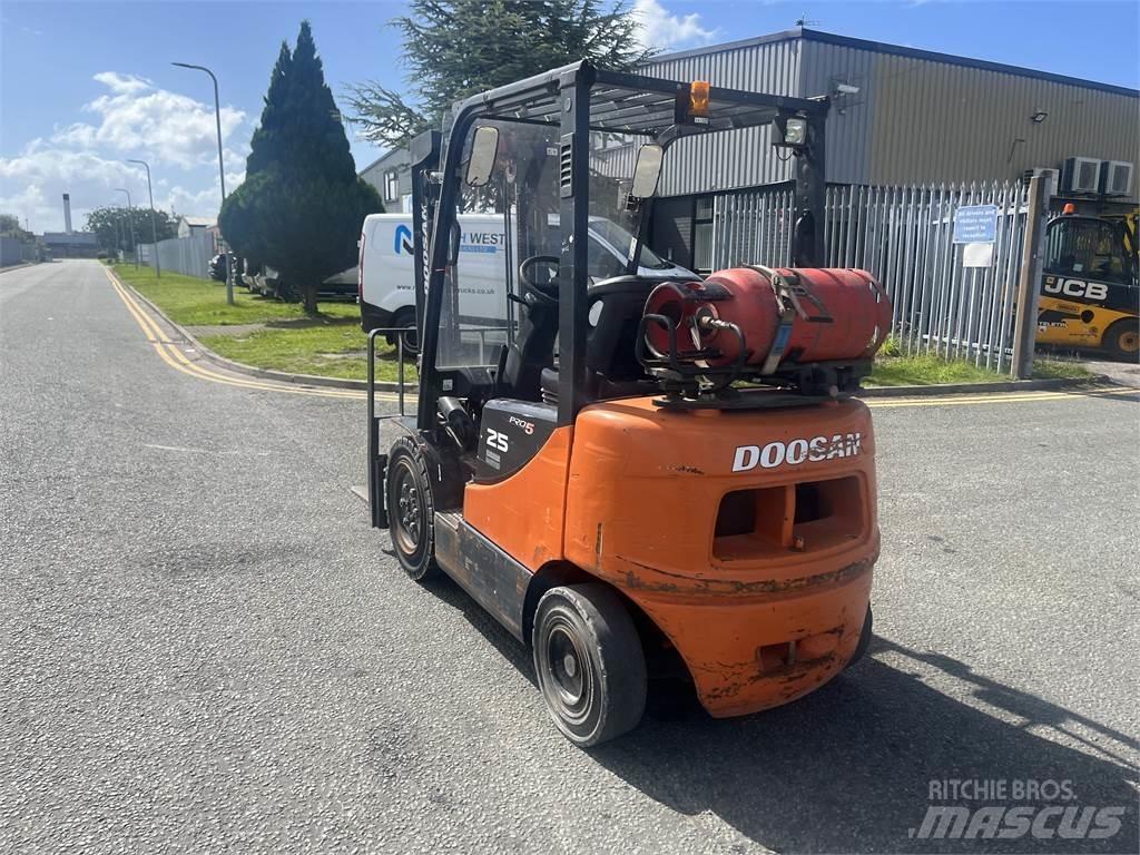 Doosan G25P-5 LPG trucks