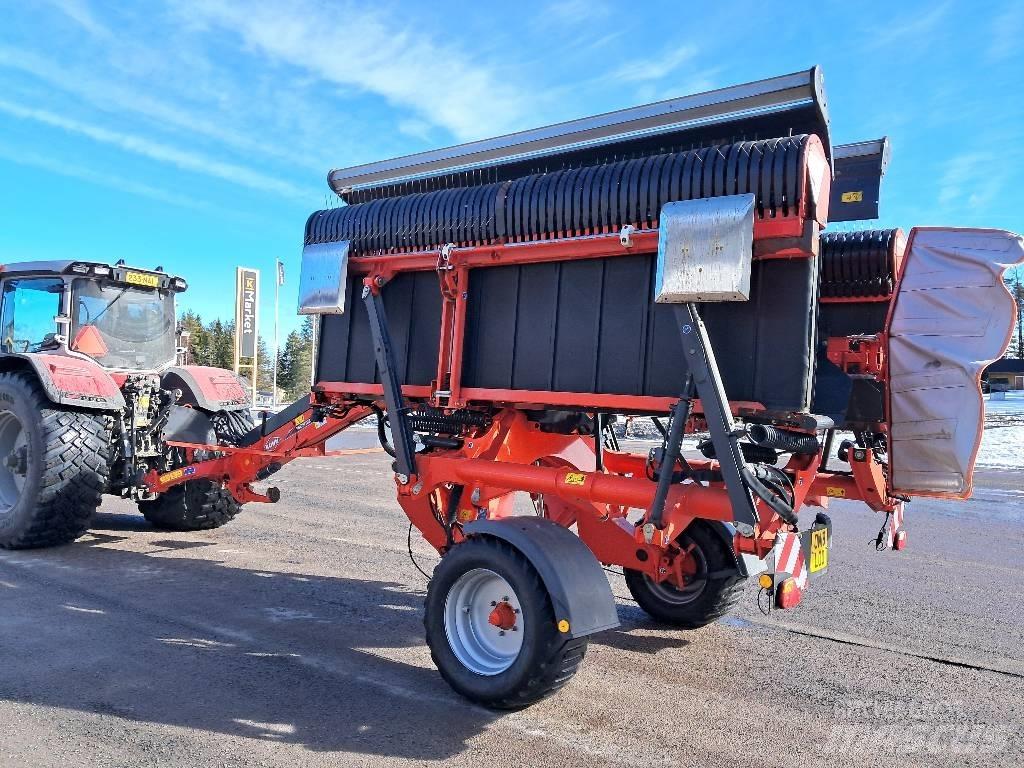 Kuhn Merge Maxx 950 Windrowers
