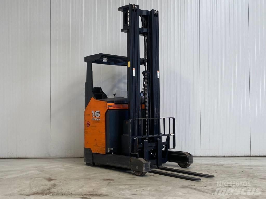 Doosan BR16JW- 7 PLUS Reach truck