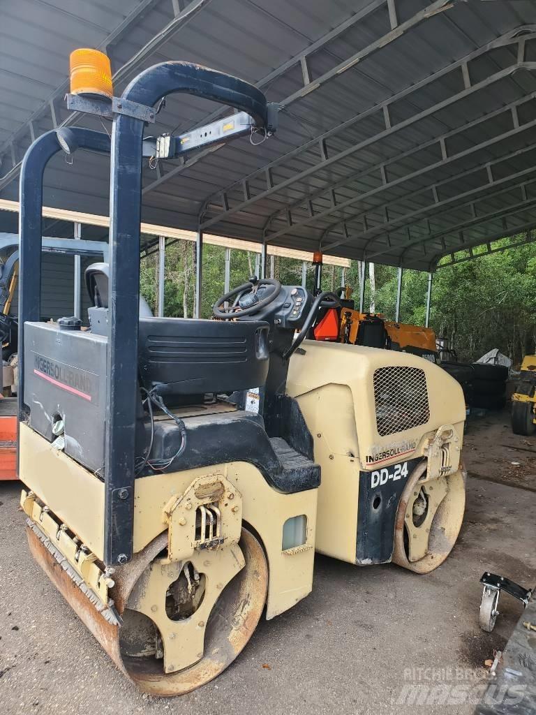 Ingersoll Rand DD 24 Twin drum rollers