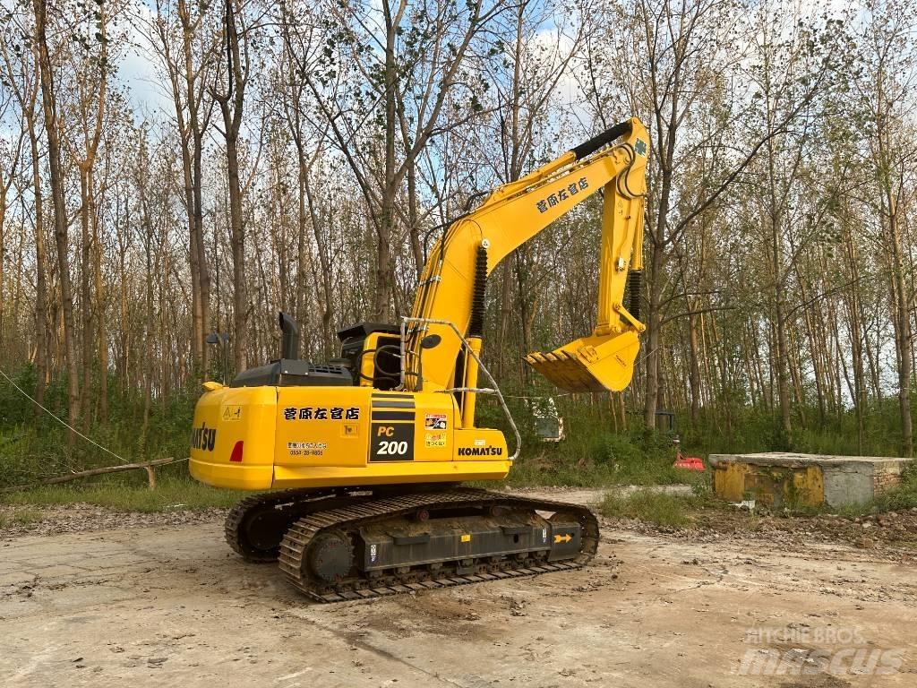 Komatsu PC200-8 Crawler excavators
