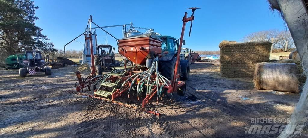 Kverneland Accord D Drills
