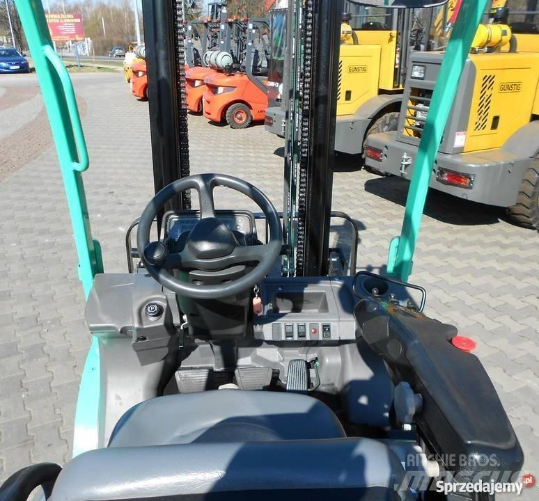 Mitsubishi FG25N LPG trucks