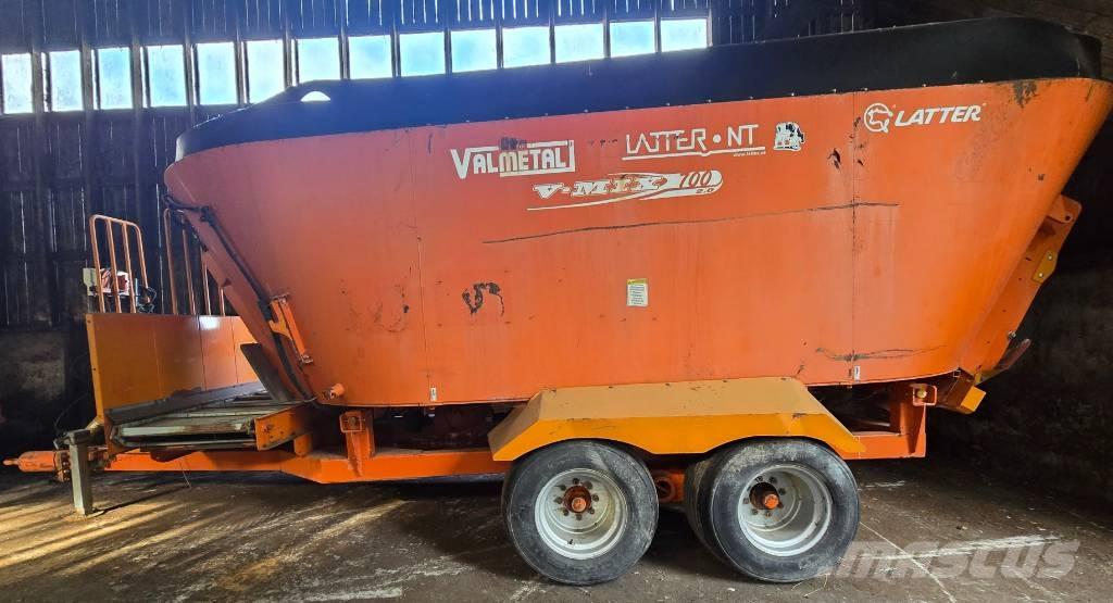 Valmetal V-Mix 700 Feed mixer