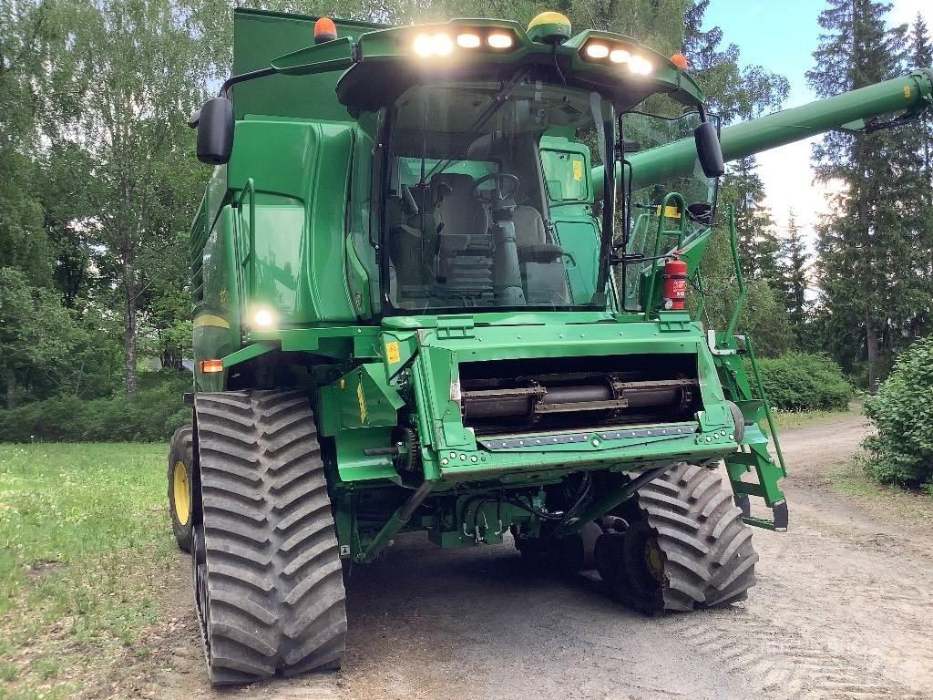 John Deere T 670 Combine harvesters