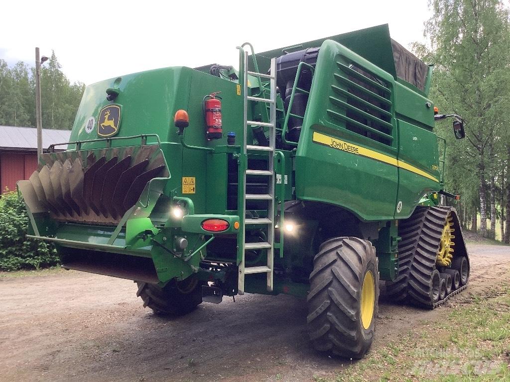 John Deere T 670 Combine harvesters