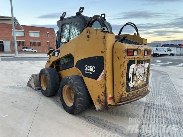 CAT 246 C Skid steer loaders
