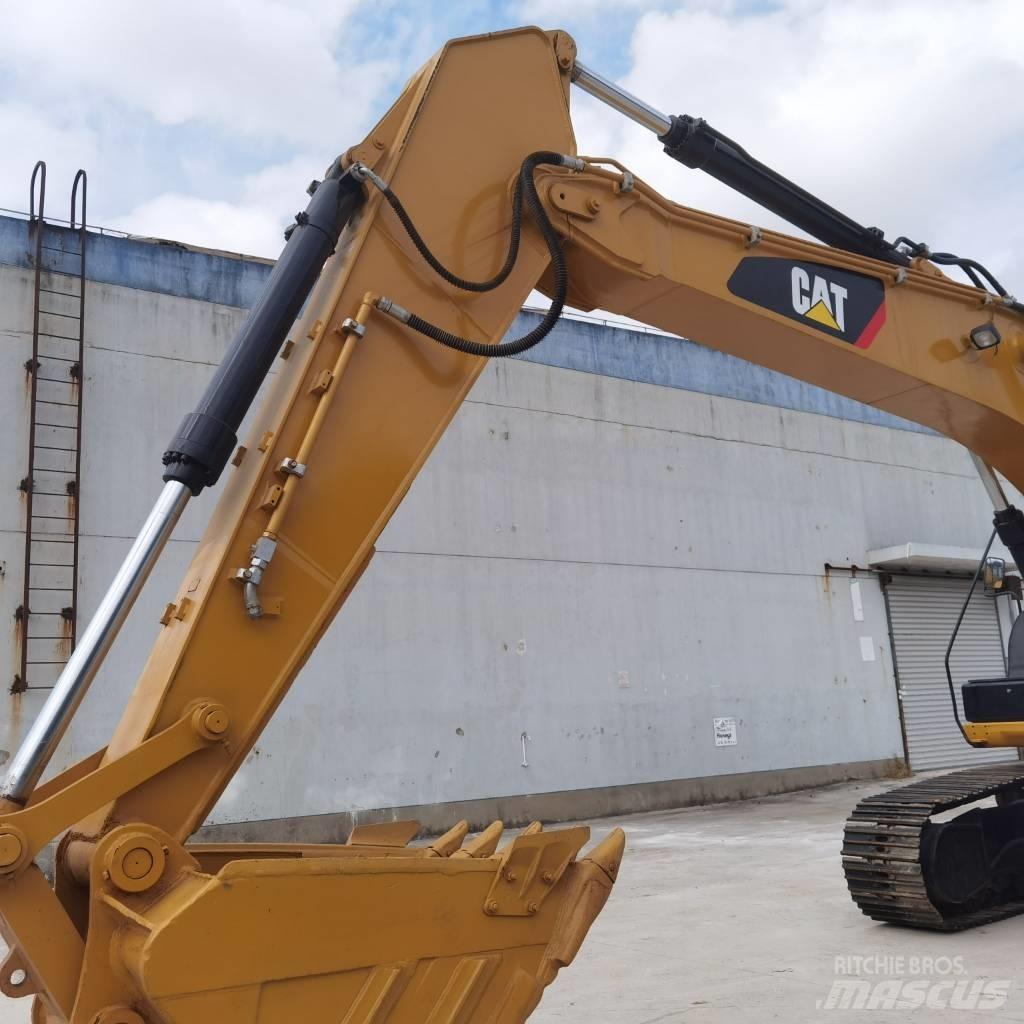 CAT 325D Crawler excavators
