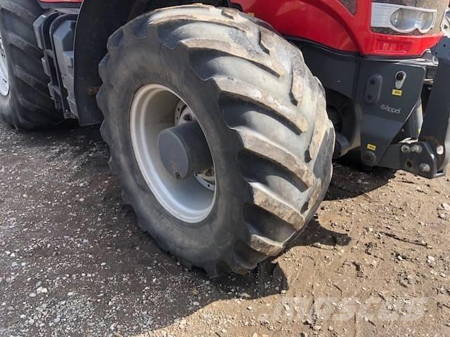 Massey Ferguson 7624 Tractors