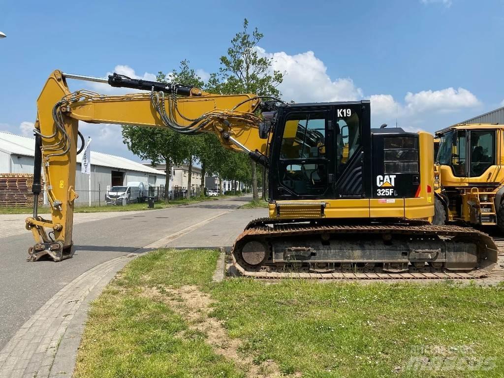 CAT 325F Crawler excavators
