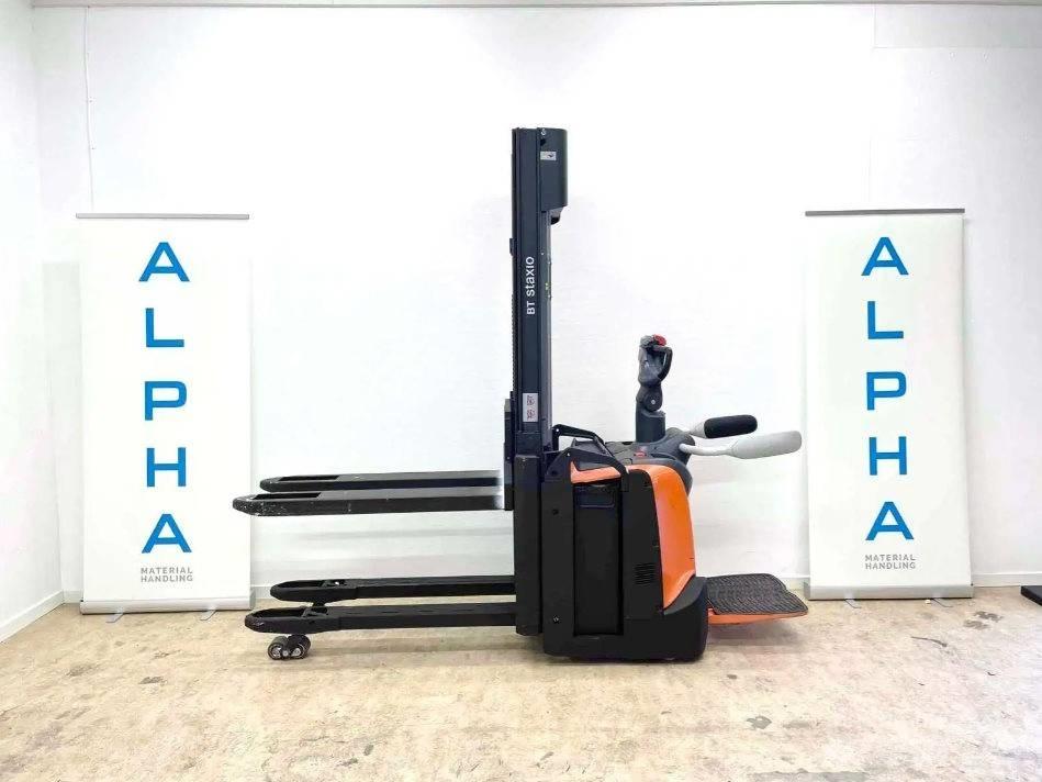 BT SPE 120 L Pedestrian stacker