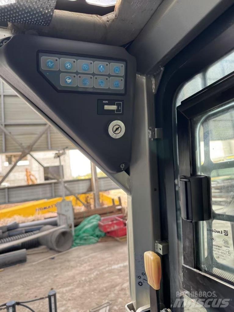 LiuGong 385 B Skid steer loaders