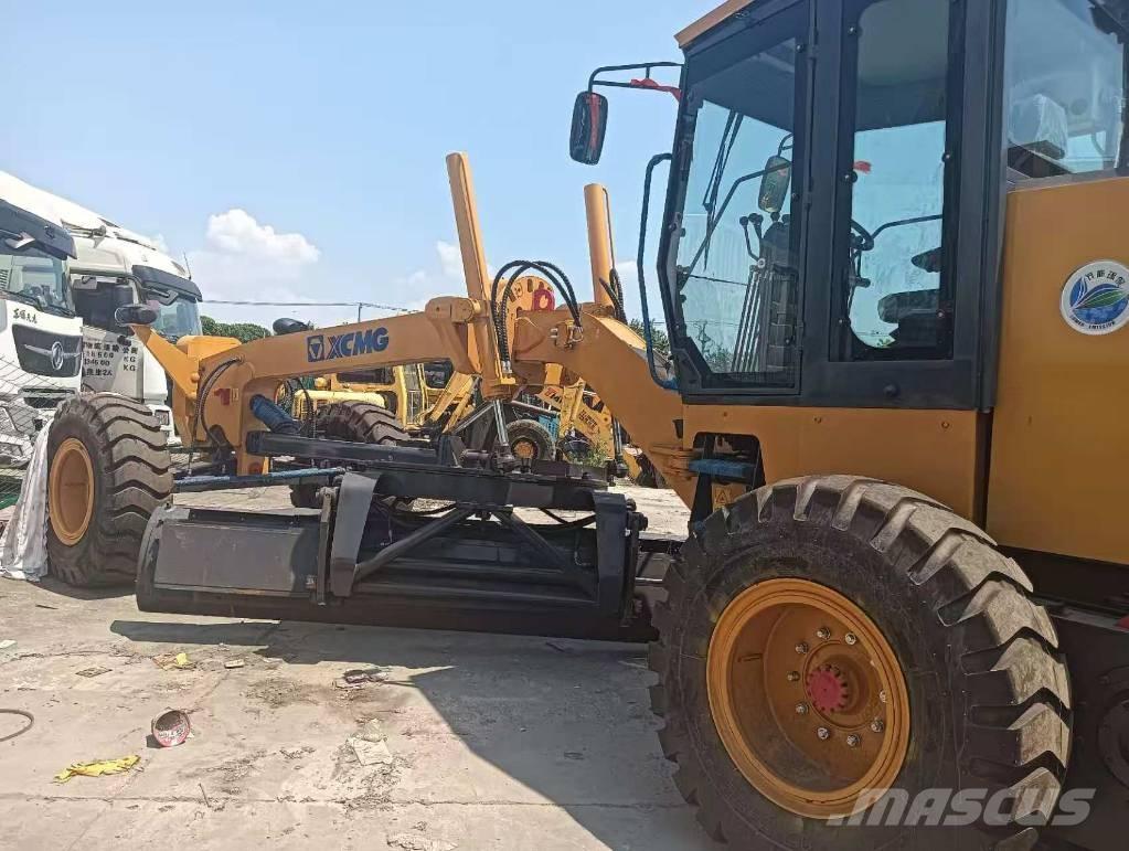 XCMG GR 1803 Graders