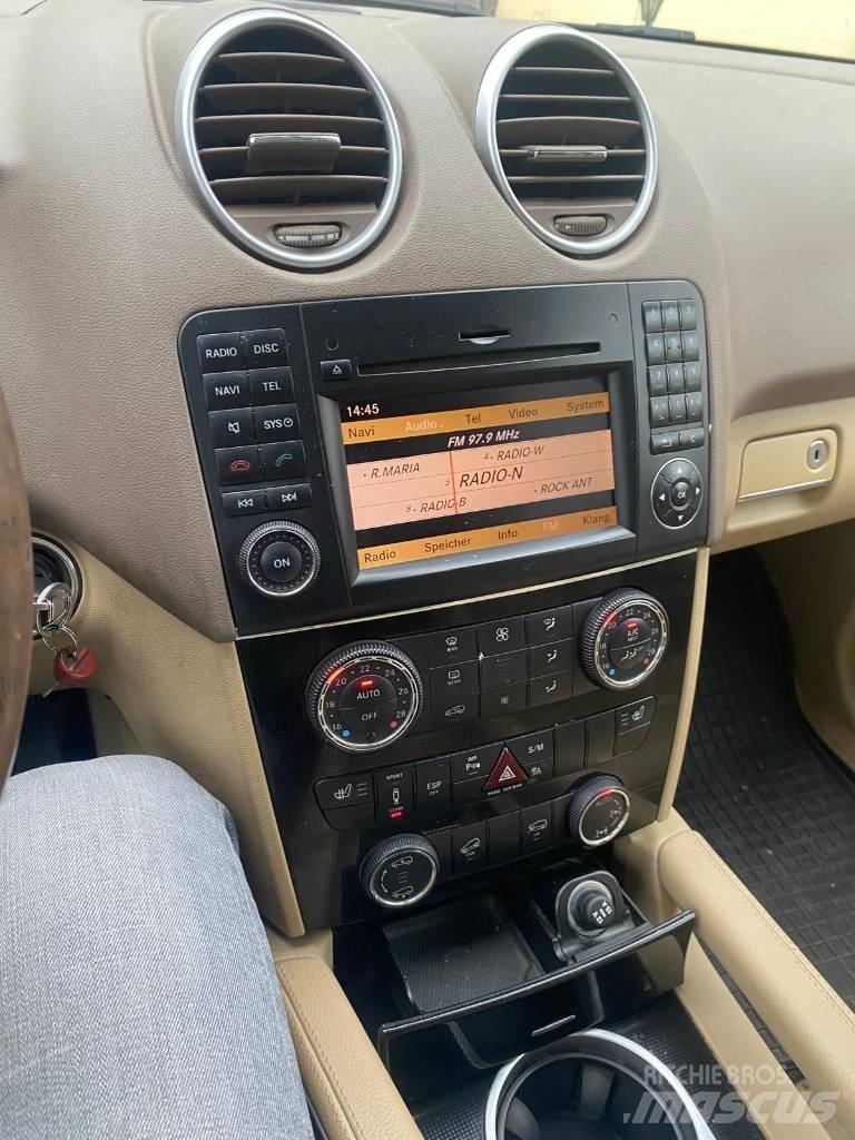 Mercedes-Benz ML 320 Cars