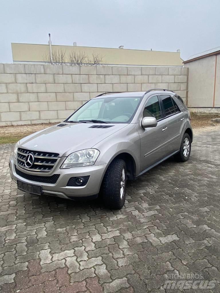 Mercedes-Benz ML 320 Cars