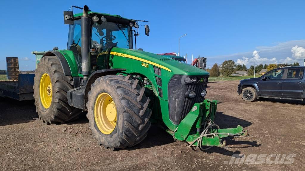 John Deere 8530 Tractors