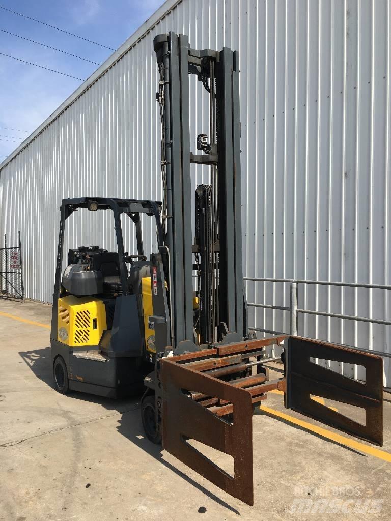 Aisle-Master 20S Narrow aisle truck
