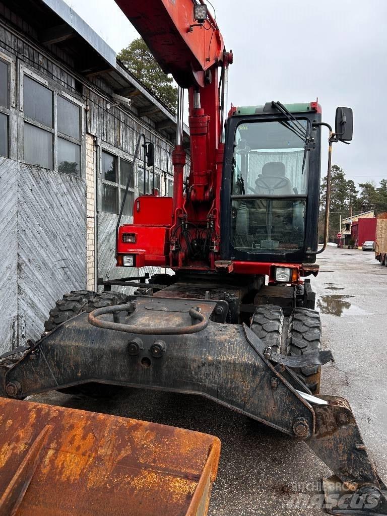 JCB JS 130 W Wheeled excavators