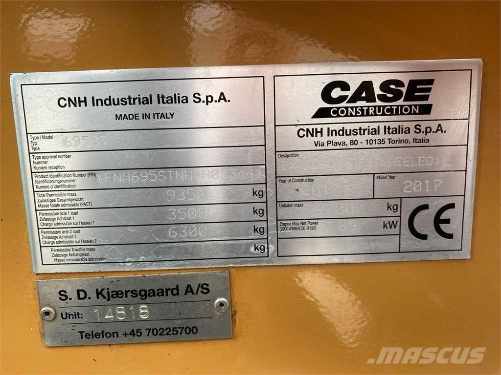 CASE 695 ST Backhoe