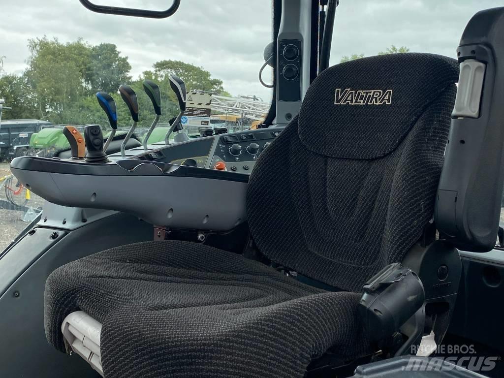 Valtra T 174EA Tractors