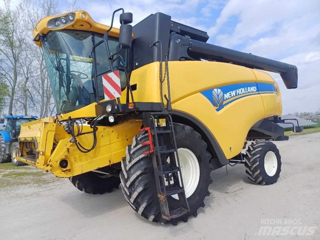 New Holland CX 6090 Combine harvesters