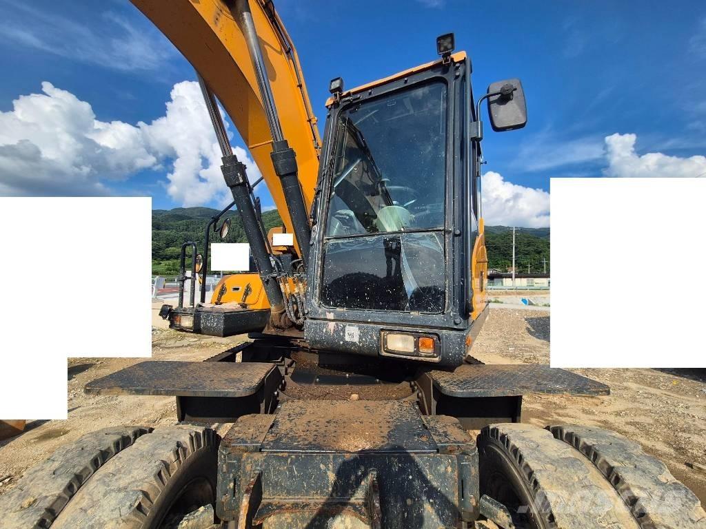 Hyundai HW 145 Wheeled excavators