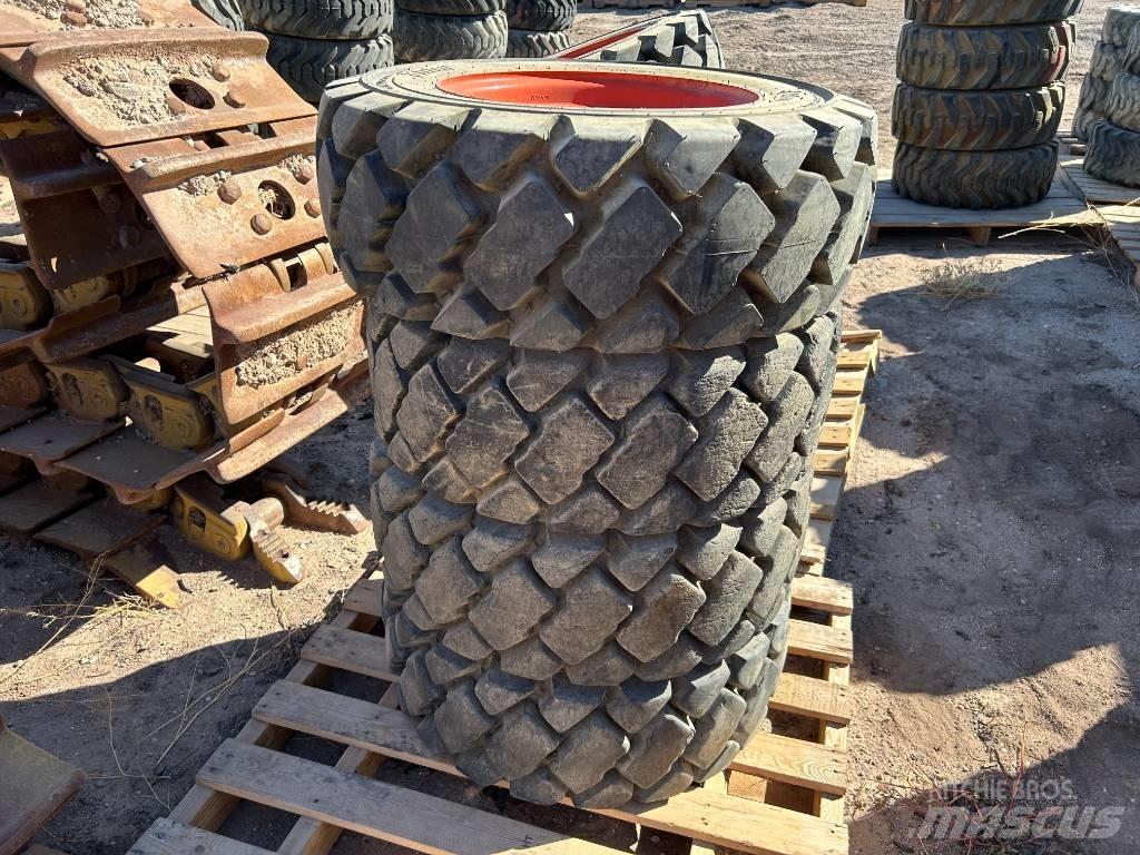 Bobcat 10x16.5 Tires Tyres, wheels and rims