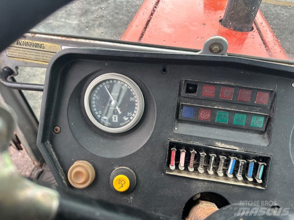 Massey Ferguson 690 Tractors