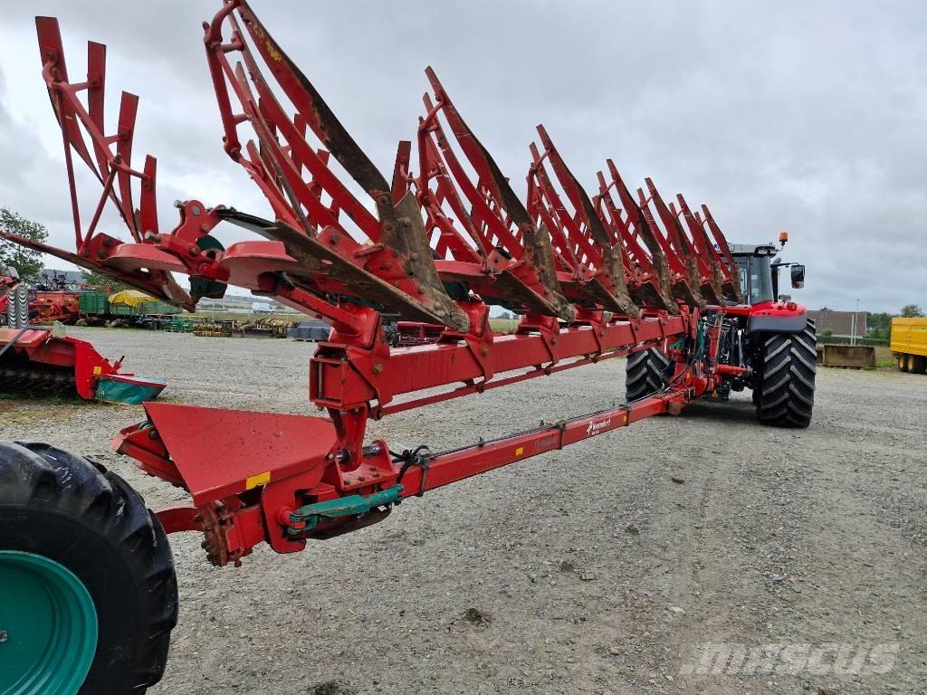 Kverneland PB100 Reversible ploughs