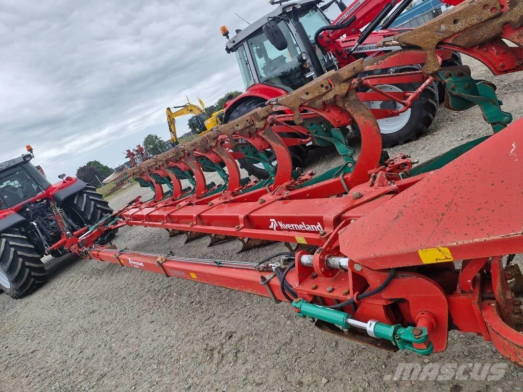 Kverneland PB100 Reversible ploughs