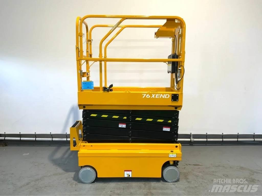 John Deere 76XEND Scissor lifts
