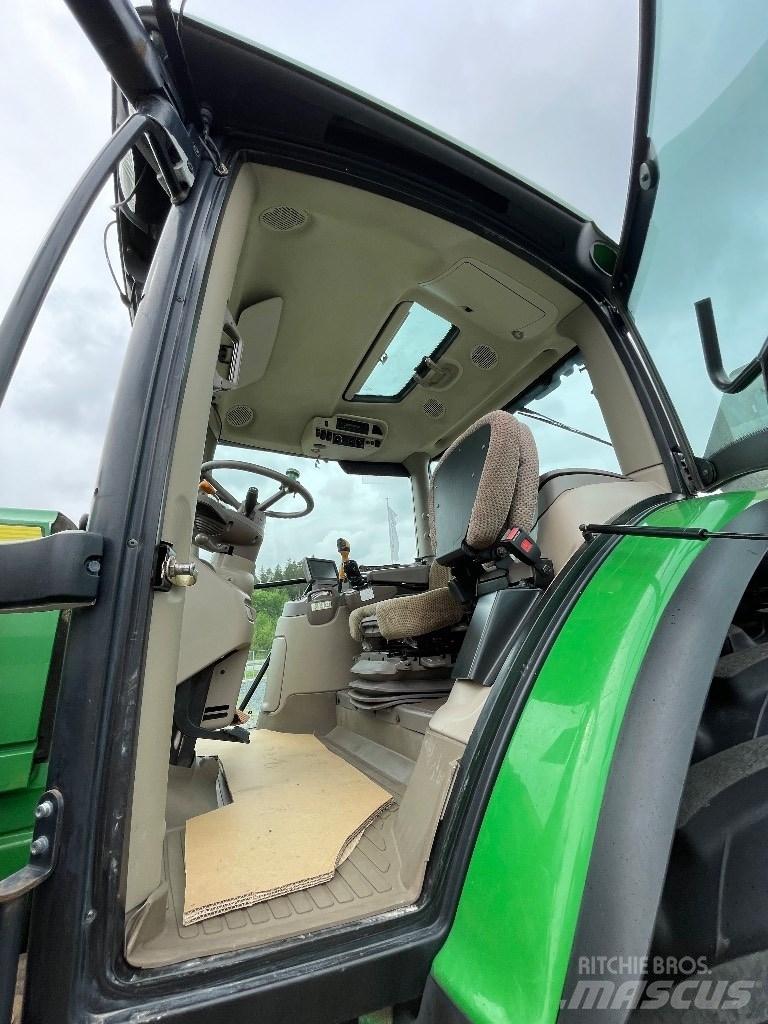 John Deere 6210 R Tractors