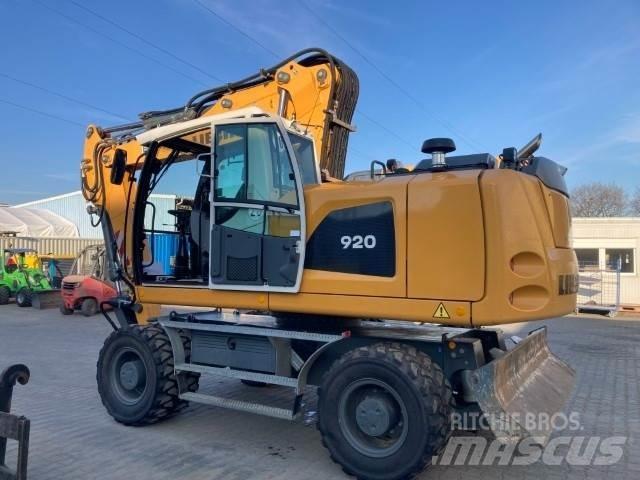 Liebherr A920 Wheeled excavators