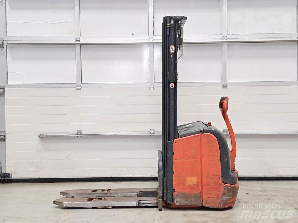 Linde L14 Pedestrian stacker