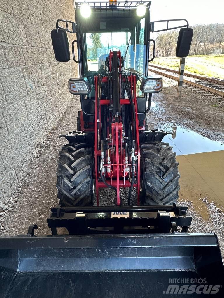  sonstige A08 Skid steer loaders