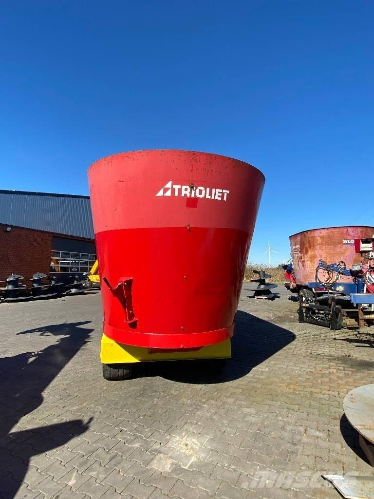 Trioliet SM-2-14-ZK Feed mixer